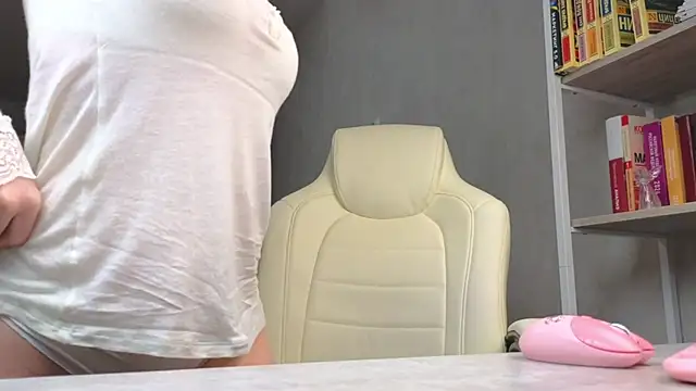 Marietta_Castro live sex cam