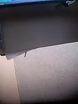 LoganFinds live sex cam