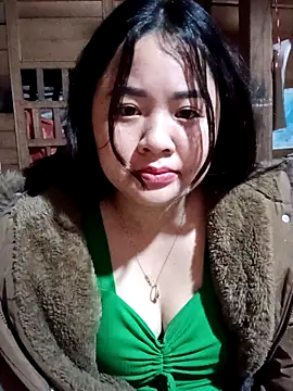 Bee-bgolden live sex cam