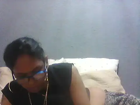 TiaBlaze live sex cam