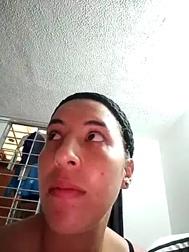 Bonny_Klote live sex cam