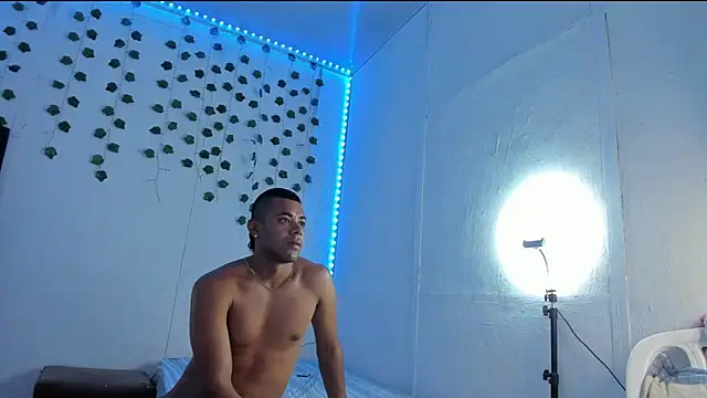 PureFire20 live sex cam