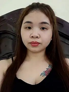 Queen-hot111 live sex cam