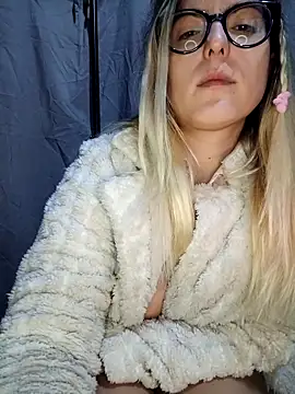 dolcehelena993 live sex cam