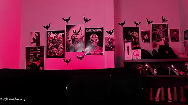 lilith-deveraux live sex cam