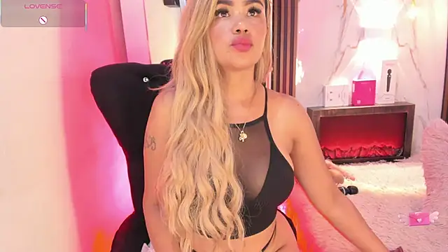 Agatha210 live sex cam