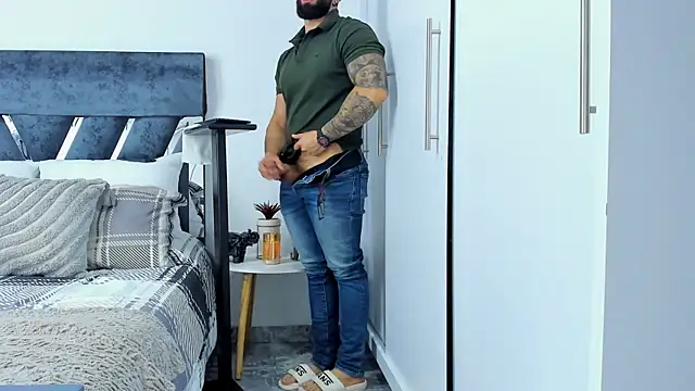 Zack_Froone live sex cam