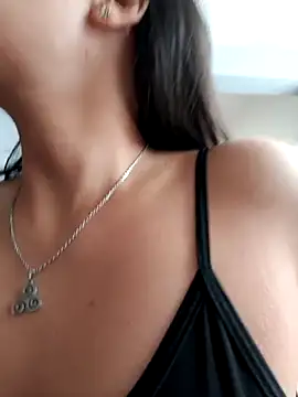 Bonny_Klote live sex cam