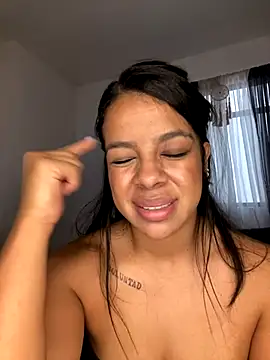 TrianaW live sex cam