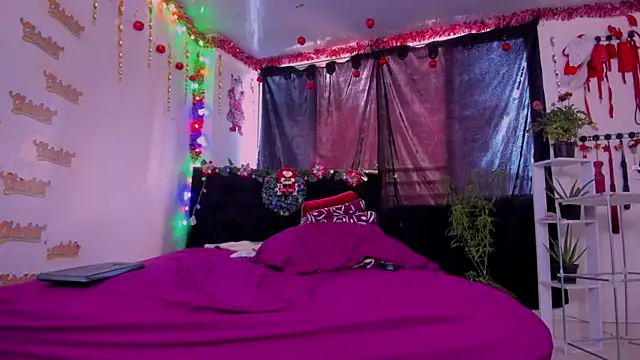 selenesaenz live sex cam