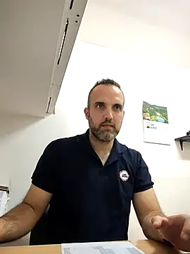 leon3875 live sex cam