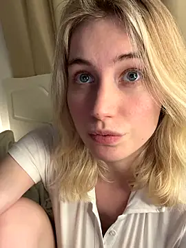 HoneyRay live sex cam