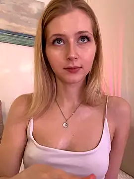 LunaRase live sex cam