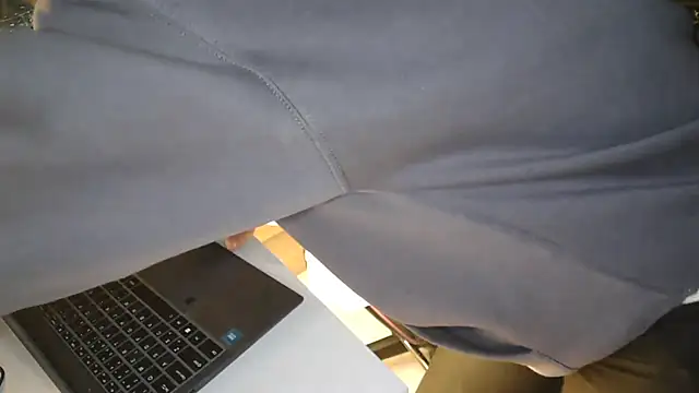 LaRa_forU live sex cam