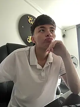 nico_18x live sex cam