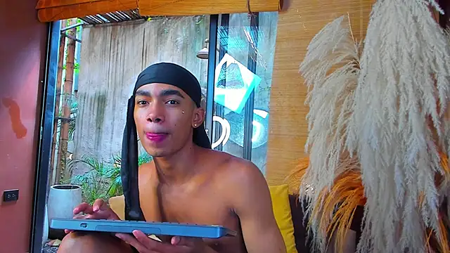 AlanCutee live sex cam