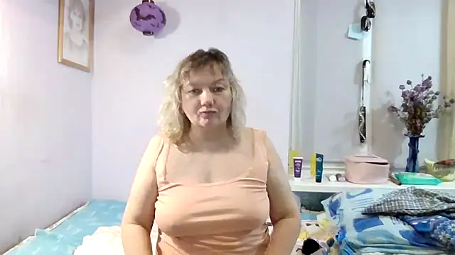 Lusi-777 live sex cam