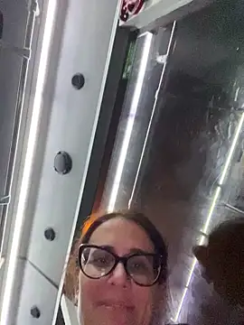 NataKitten live sex cam