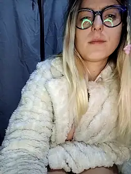 dolcehelena993 live sex cam