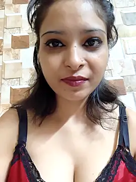 QUEEN-ADITI live sex cam