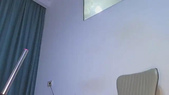 AudreyMell live sex cam