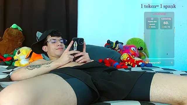 aaronjames1 live sex cam