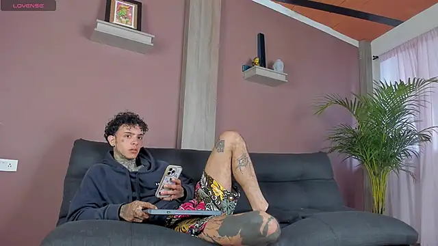 Aron_ford live sex cam