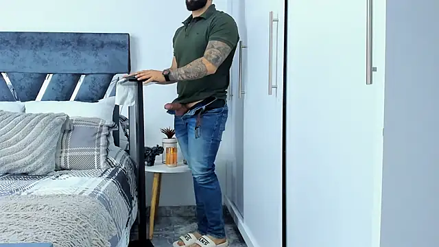 Zack_Froone live sex cam