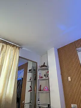 LylaLee111 live sex cam