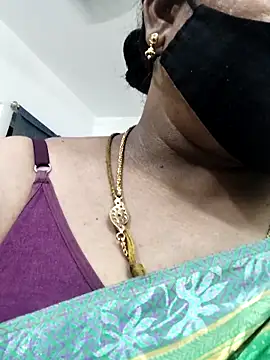 Tamilrojanew live sex cam
