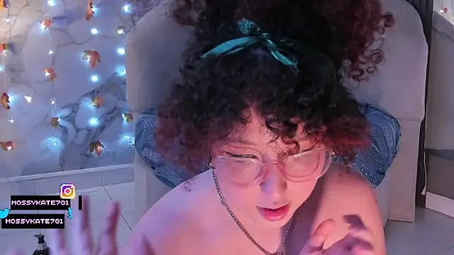 Katemoss70 live sex cam