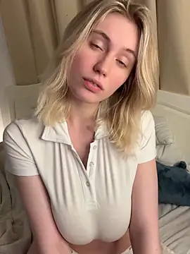 HoneyRay live sex cam