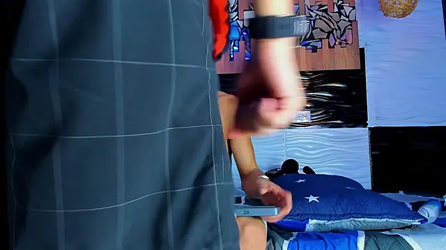 Friendsofeverything_ live sex cam