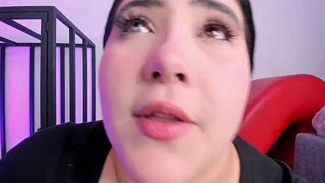 AmberiniHoffman live sex cam