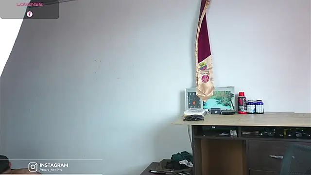 DeusbelliS live sex cam