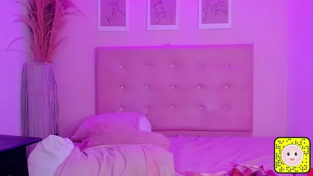 CHANELL_11INCHES live sex cam