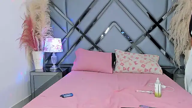 Milan_LewisS live sex cam