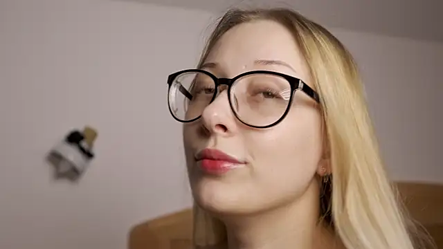 foxeslovefoxes live sex cam