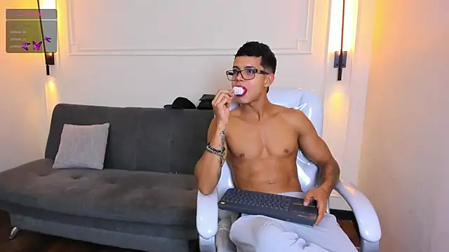 Paradise_boy_s live sex cam