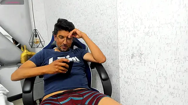 DANIDICK_VC live sex cam