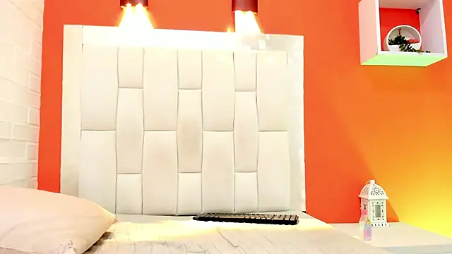 Ebonys-naughty live sex cam