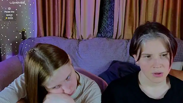 Girls_Fingers live sex cam