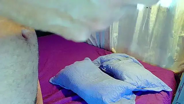 Reina_paola live sex cam