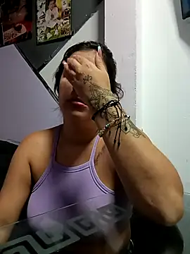 Latina_sexy1 live sex cam