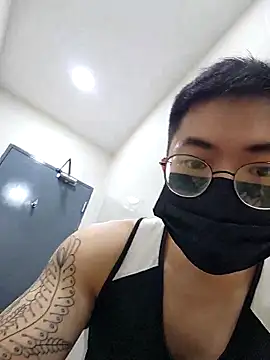 Valerious180 live sex cam