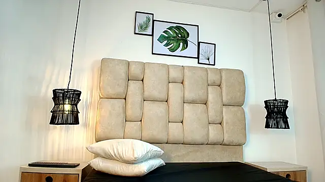 Zoelucas live sex cam