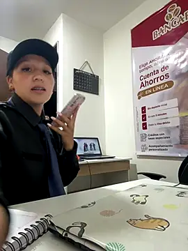 Emily-7_ live sex cam