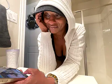 wynterheat live sex cam