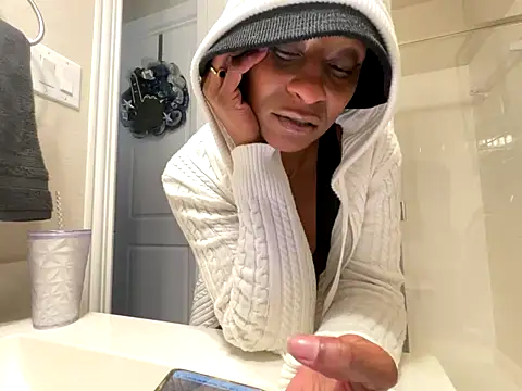 wynterheat live sex cam