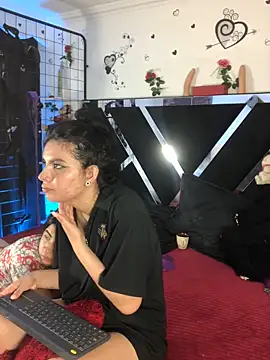 1lovelygirls live sex cam